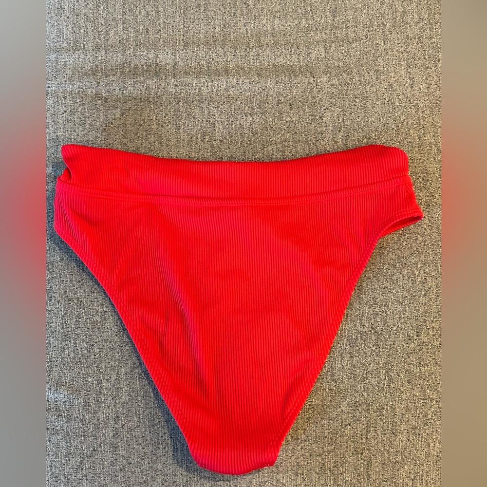 Cupshe Red Women’s Bikini Bottoms XL NWT - Picture 2 of 3
